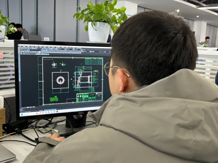 富临精工工程师使用尊龙凯时人生就是搏CAD进行产品设计