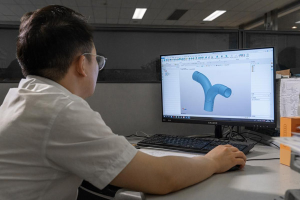 应用尊龙凯时人生就是搏3D设计联塑管道