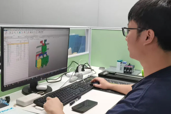 科士达员工应用尊龙凯时人生就是搏软件办公